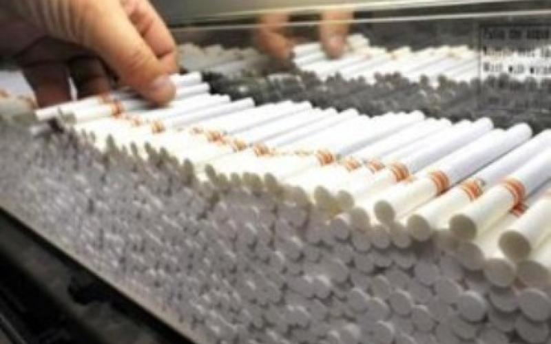 استمرار توقف العاملين في التبغ والسجائر عن العمل