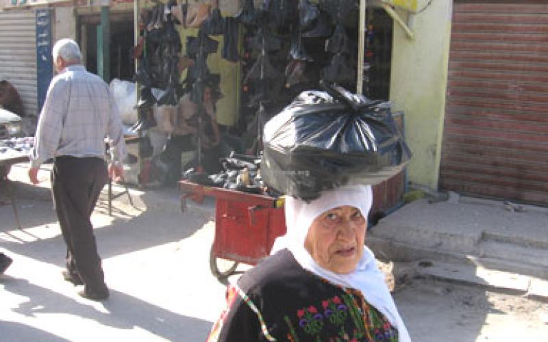 البقعة: إغلاق 76 محلا احتجاجا على دائرة الشؤون الفلسطينية