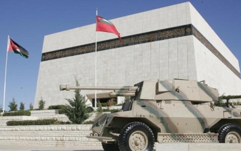 وقفة احترام لشهداء الجيش أمام صرح الشهيد السبت