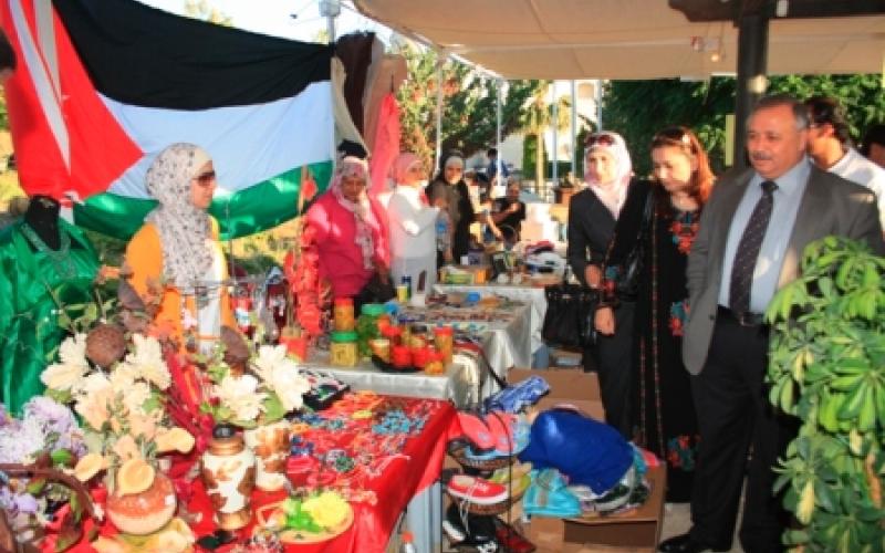 افتتاح سوق كراكيب لعرض الفائض عن حاجيات المواطنين