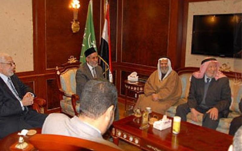 مرشد الإخوان يلتقي وفد أردني متوجه إلى غزة 