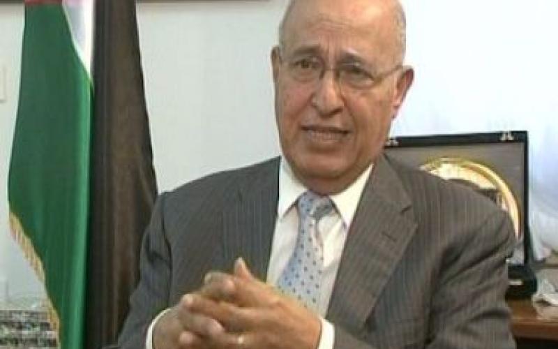 شعث: إسرائيل تمنع دخول أسلحة من الأردن لقوات الأمن الفلسطيني