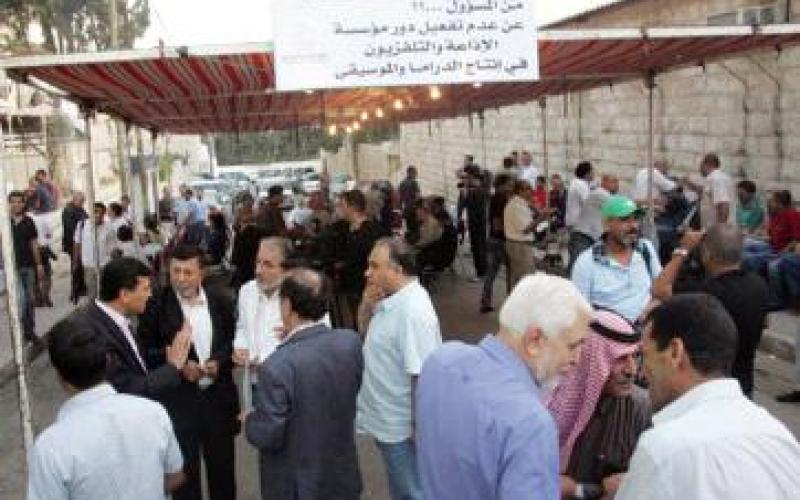 حزب الوحدة يعلن وقوفه الى جانب الفنانين