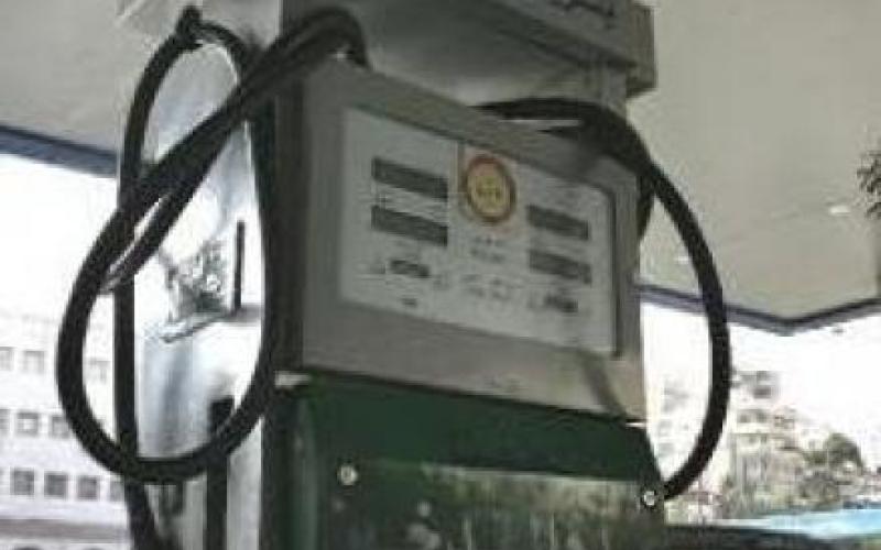 الحافظ: إعادة النظر بأسعار المشتقات النفطية وفقا للأسعار العالمية