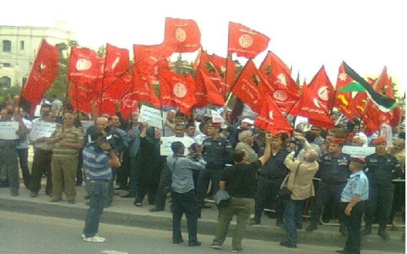 حشد: حل الأزمة ليس من جيوب الفقراء بل باستعادة الأموال المنهوبة