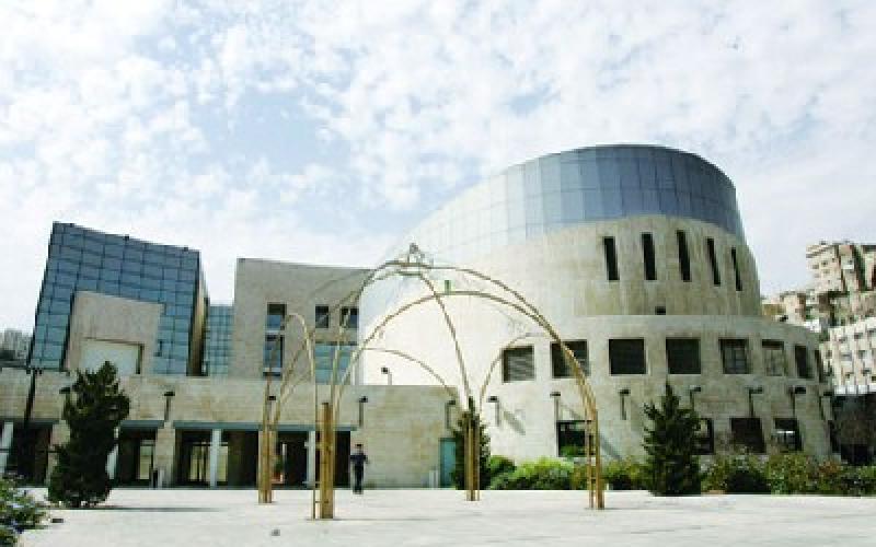 موظفو الرقابة في الامانة يعتصمون 