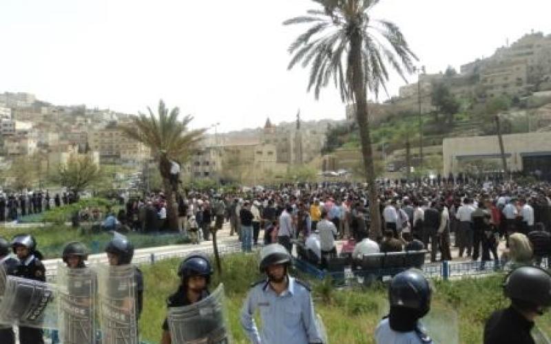 اسهر الخميس مع الفساد في ساحة النخيل