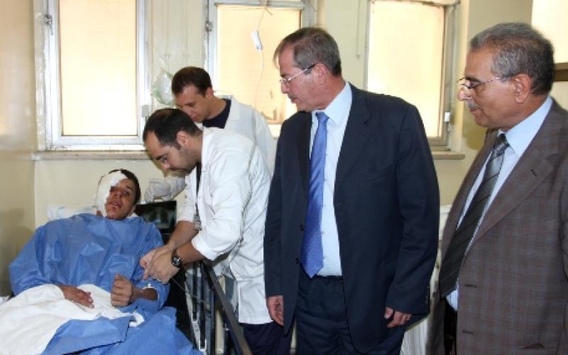 الكيلاني يطمئن على 9 عمال تعرضوا لحادث سير