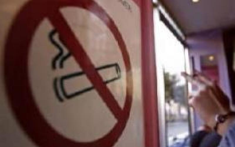حظر التدخين في الأماكن العامة والمغلقة .. حبر على ورق