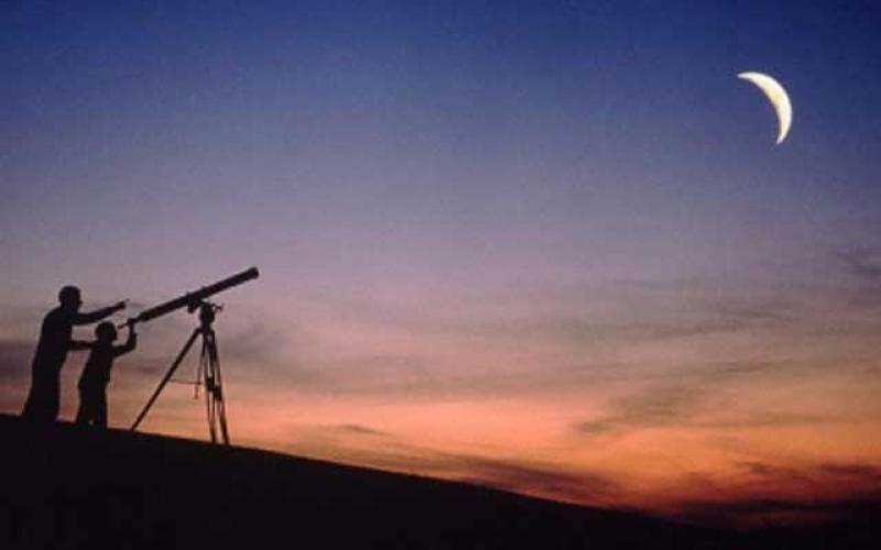 تحري هلال العيد الجمعة