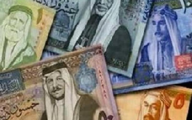 بدء صرف رواتب القطاع العام 