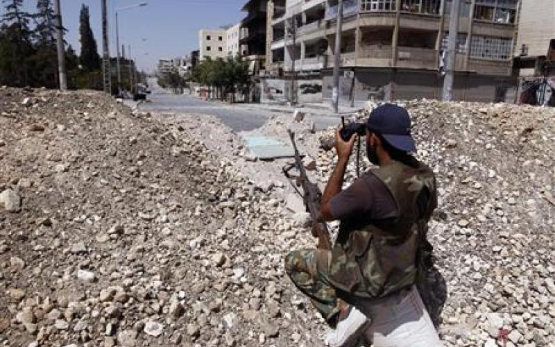رويترز: مقاتلون ليبيون يدربون المعارضة السورية