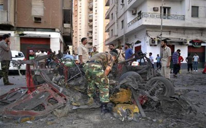 مقتل شخصين في انفجار سيارات ملغومة في العاصمة الليبية
