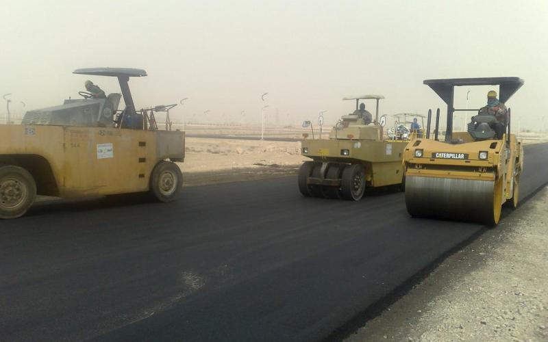 الامانة تستكمل اعمال التعبيد وصيانة شوارع العاصمة