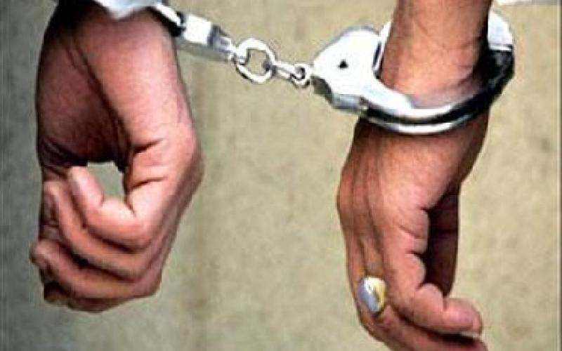 اربد: القبض على مطلوب على 64 قيد 