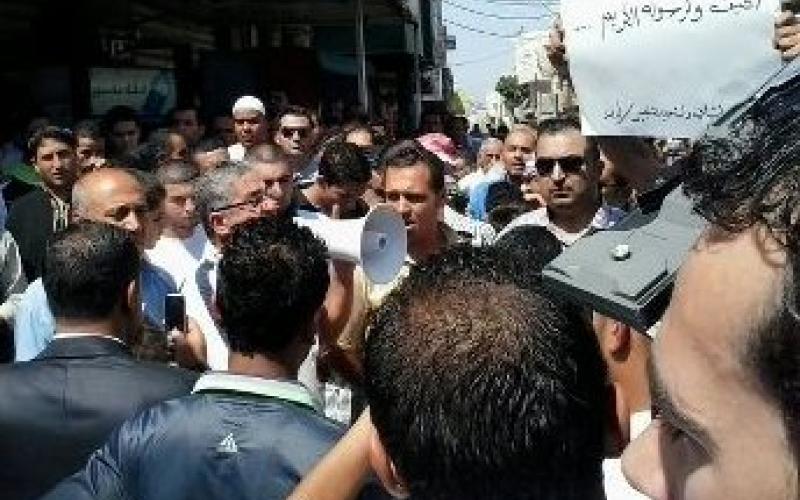 الكرك واربد: مطالبة بحكومة إنقاذ.. ورفض القبضة الأمنية