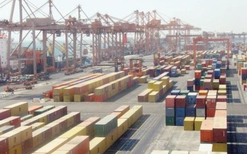  انتهاء أزمة إضراب الموانئ بتلبية مطالب العاملين