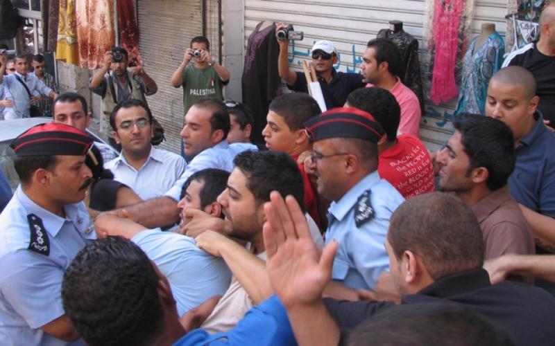 رواية الأمن حول مسيرة الحسيني: تجاوز للقانون واعتداء على رجال الأمن