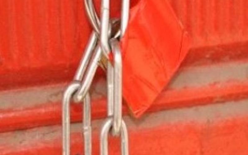 ضبط 20 طن مواد فاسدة في مستودع شركة 