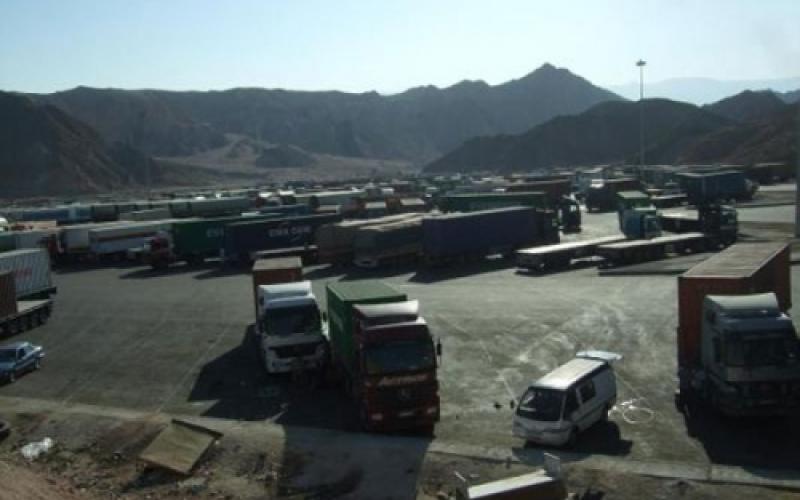 إغلاق المسرب الخلفي لجمرك وادي اليتم