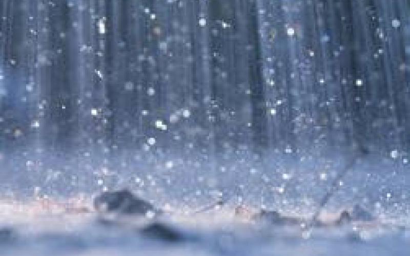 احتمال هطول أمطار محلية خفيفة