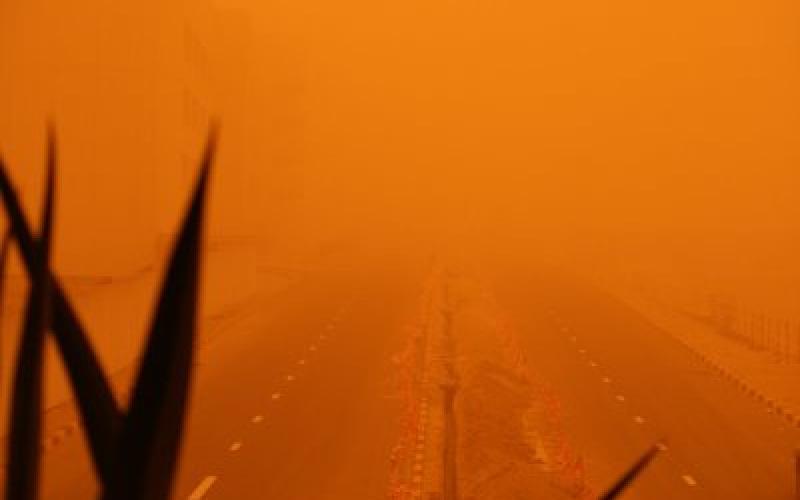 طريق معان القويرة وادي اليتم العقبة مغلق تماما بسبب الامطار 