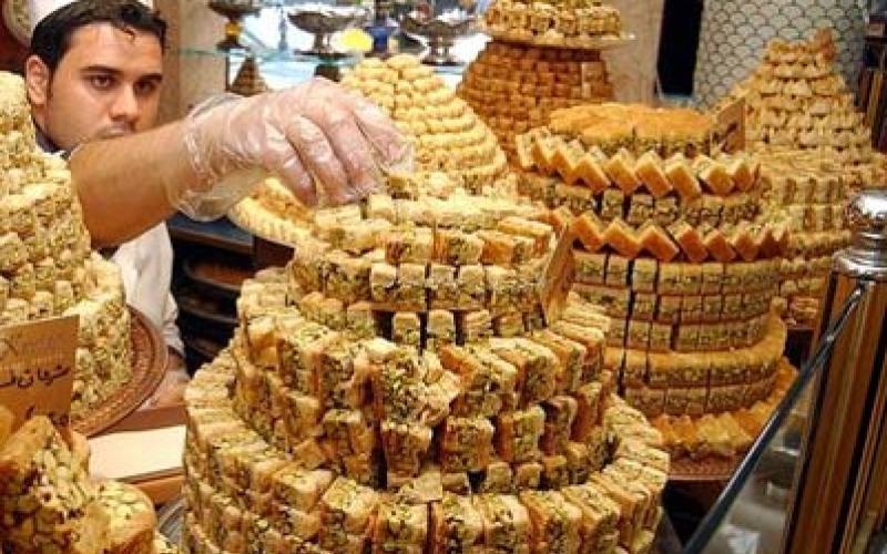  المخابز مستعدة للعيد ومحال الحلويات متفائلة 