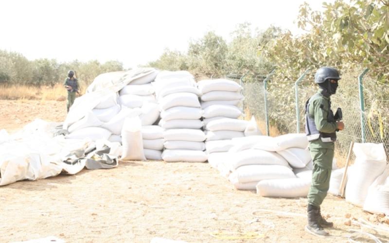 القبض على متخصصين بسرقة القمح والشعير المدعوم 