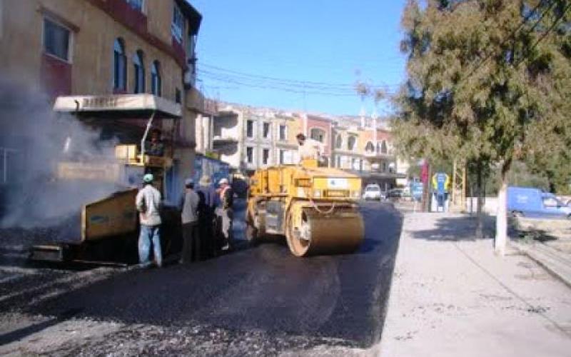 الأمانة تنفذ عطاء تعبيد بمساحة بـ 500 ألف متر مربع