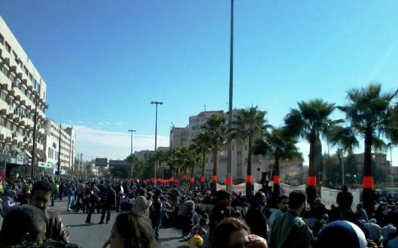 مسيرات تلتقي قرب دوار الداخلية في فعالية "الانتفاضة الشعبية للإصلاح"