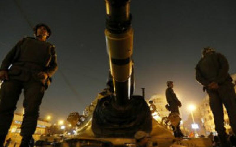 مصر: تكليف الجيش بحفظ النظام خلال الاستفتاء
