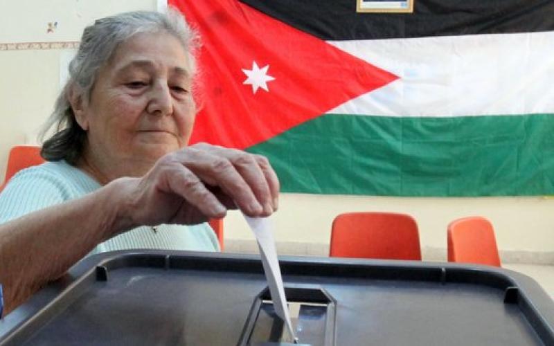  الحياة النيابية في الأردن: حل 12 مجلساً من أصل 16 