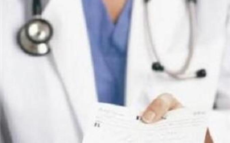 "الأطباء" تبحث حوافز العاملين في وزارة الصحة