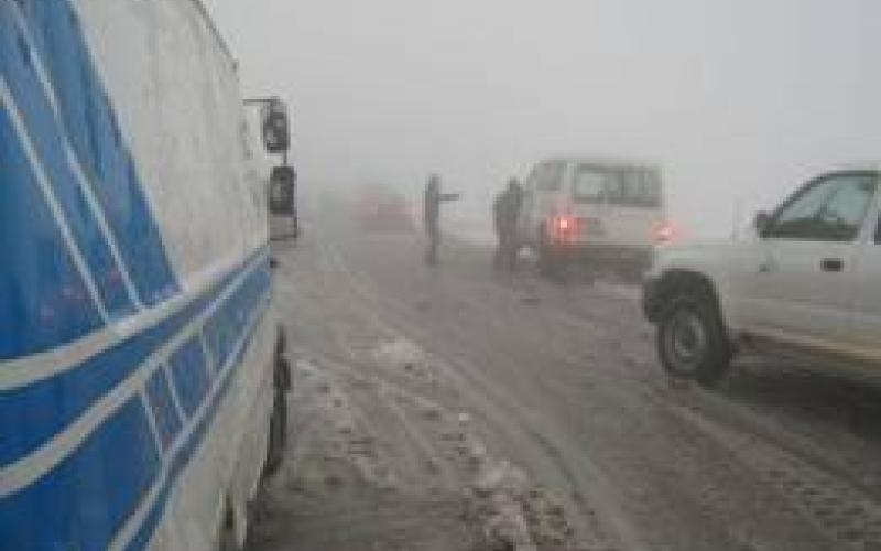 معان: إنقاذ 25 سائحا كوريا علقوا بسبب الثلوج والانجماد