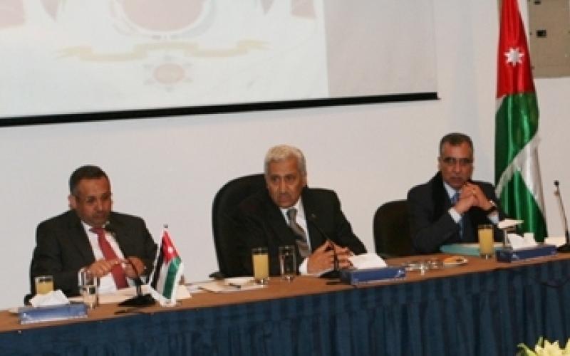 النسور: الحكومة لم تلاحق أي صحفي بقضية رأي