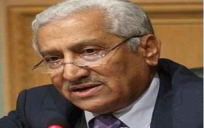 حكومة النسور تستقيل والملك يكلفها بالاستمرار