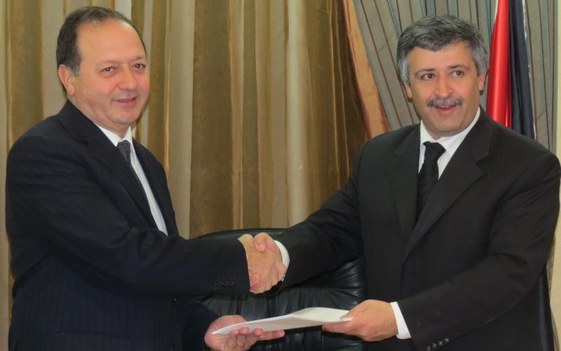 اتفاقية لتشغيل اكثر من مئتي باحث عن عمل