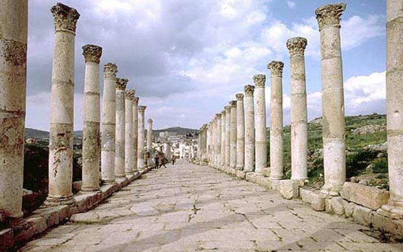 نزال: جذب السياحة مرتبط بالقدرة على التسويق 