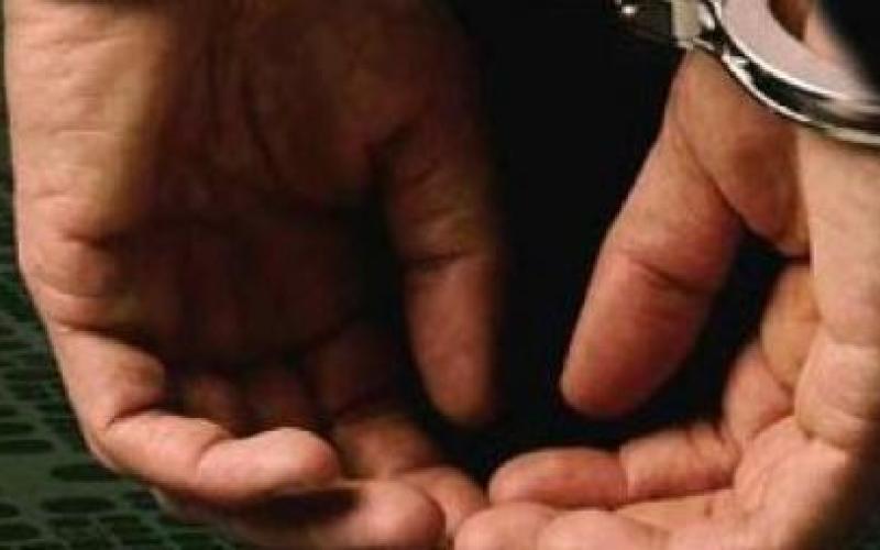 ضبط مطلوب على 21 قضية