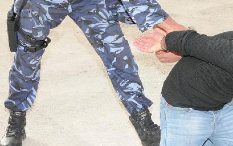 الزرقاء: القبض على شخصين أثناء سرقة مزرعة