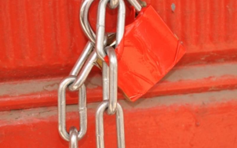 الأمانة تغلق 65 منشأة مخالفة خلال آذار 