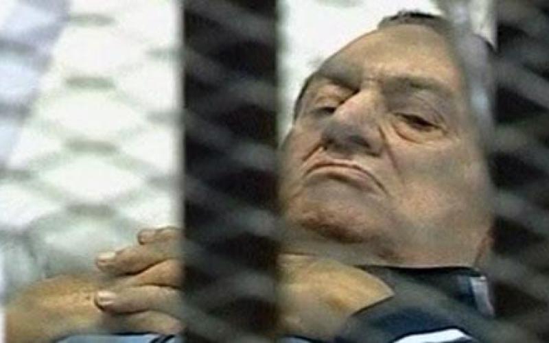 محاكمة مبارك: تنحي الهيئة القضائية 