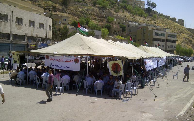 مستقلة العاملين في الكهرباء تبدأ إضرابها.. والشركة تستبعد الحوار- صور