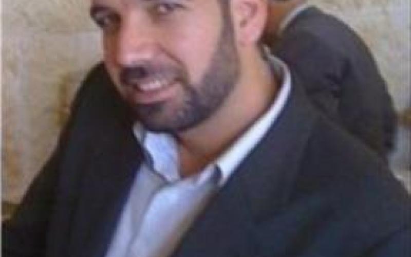 الأسير الدباس يلتحق بالمضربين في السجون الاسرائيلية