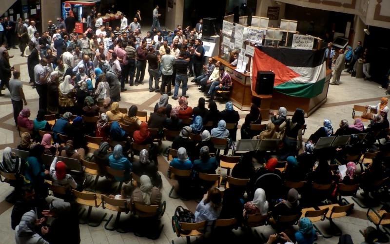 العدل تعين 40 موظفا مع استمرار إضراب موظفيها