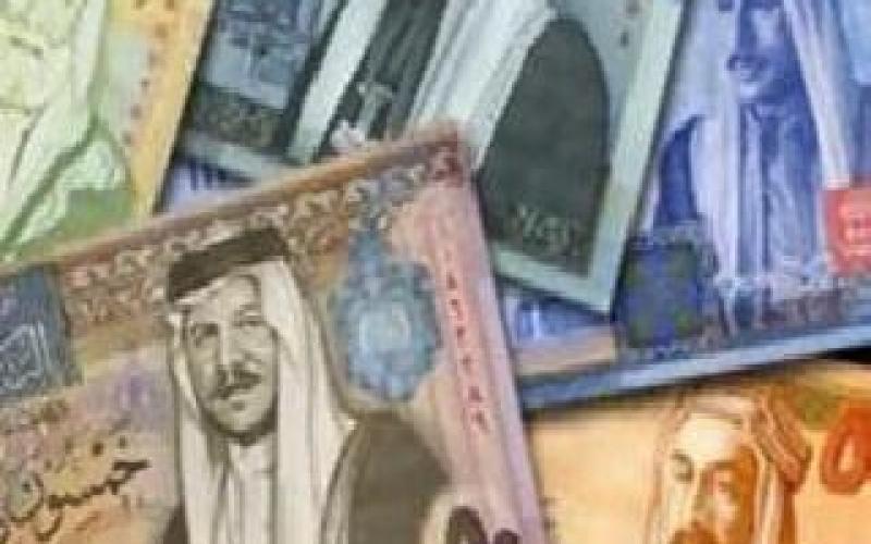 سلب مليوني يورو من موظفي محل صرافة