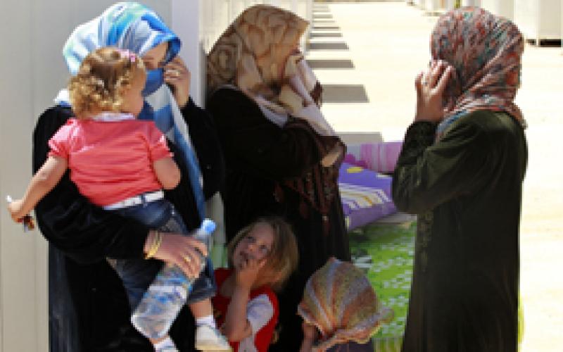 بي بي سي: "بيع" اللاجئات السوريات للزواج في الأردن