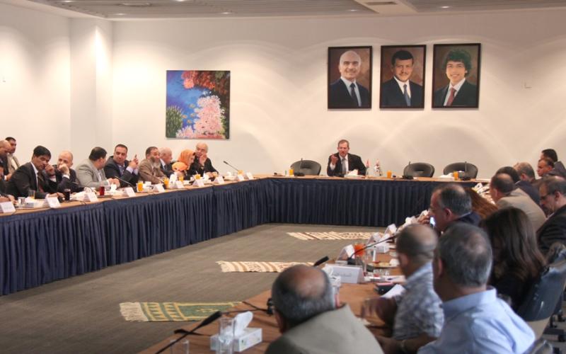 نواب يطرحون مطالب مناطقهم الخدمية على أمانة عمان