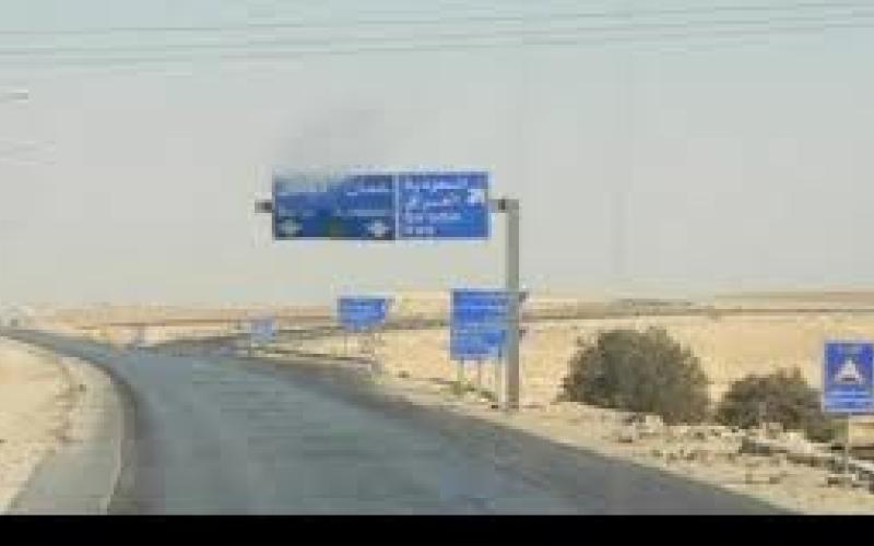 إغلاق مسرب من الطريق الصحراوي "عمان العقبة"