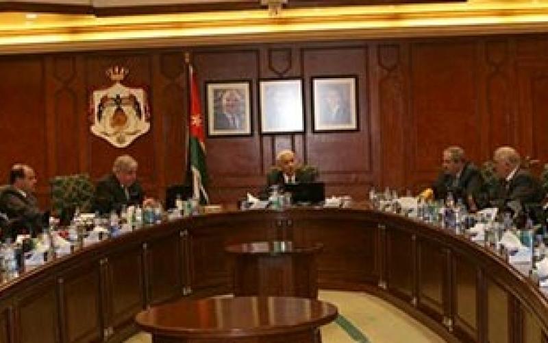 قرارات مجلس الوزراء في الإعلام: شيفرات للمختصين فقط